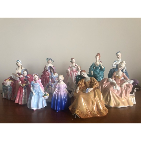 Royal Doulton Vintage Figurine Masquerade - Picture 7 of 7